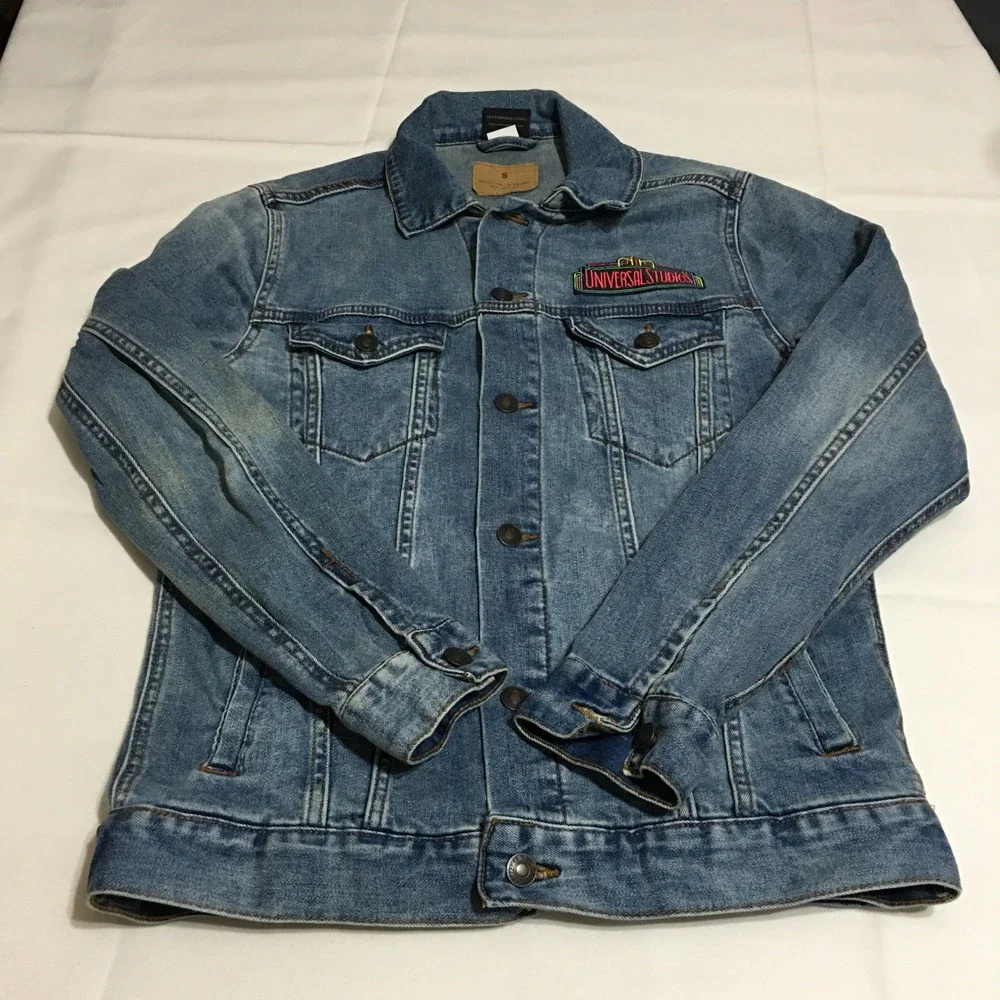 Universal Studios Denim Jacket Men Small Blue Retro Patch Trucker